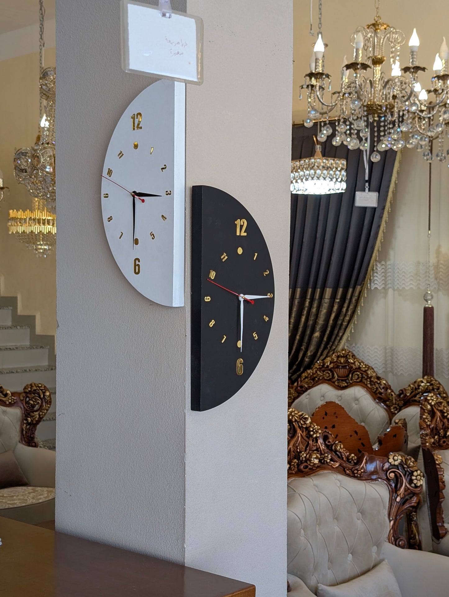 🕰️ ساعة الدولفين - تحفة الزوايا الأنيقة لأول مرة في الجزائر، ساعة حائط بوجهين… تصميم يغيّر قواعد الديكور